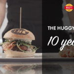 Célébration du burger du mois chez Huggy's Bar à l'occasion de ses 10 ans